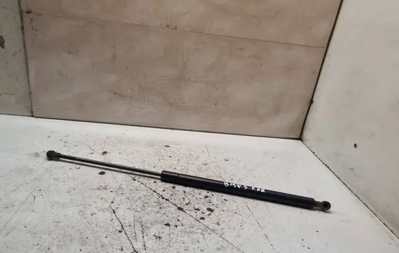 BMW 3 E46 Tailgate/trunk strut/damper 8232873