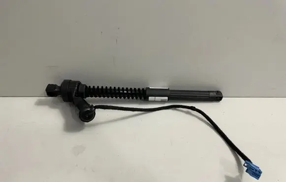 BMW 8 G14 Tailgate/trunk strut/damper 7417248