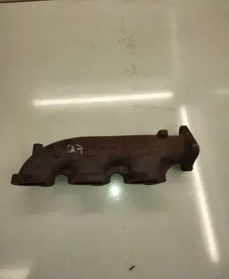 Audi Q7 4L Exhaust manifold 059253033P
