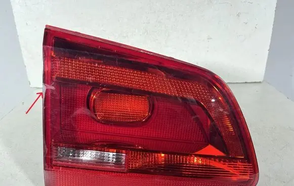 Volkswagen Touran II Tailgate rear/tail lights 1T0945093