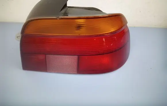 BMW 5 E39 Rear/tail lights 8358032