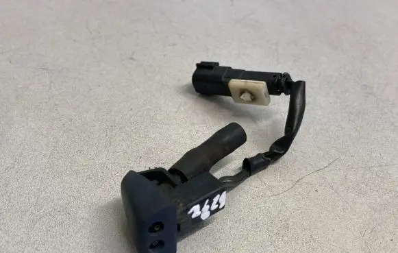 Volvo XC60 Windshield washer fluid hose 