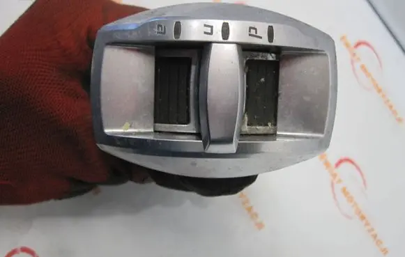 Alfa Romeo Giulietta Hand parking brake switch 156091264