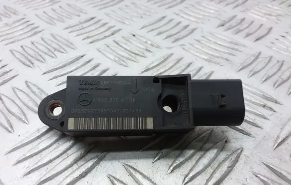 Mercedes-Benz E W211 Airbag deployment crash/impact sensor A0028202726