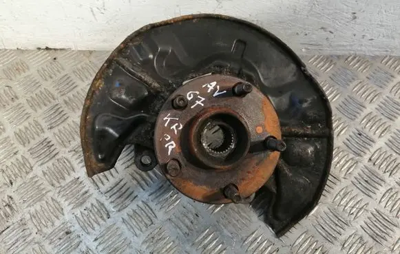 Toyota Avensis T250 Front wheel hub 4350205040 477820F010