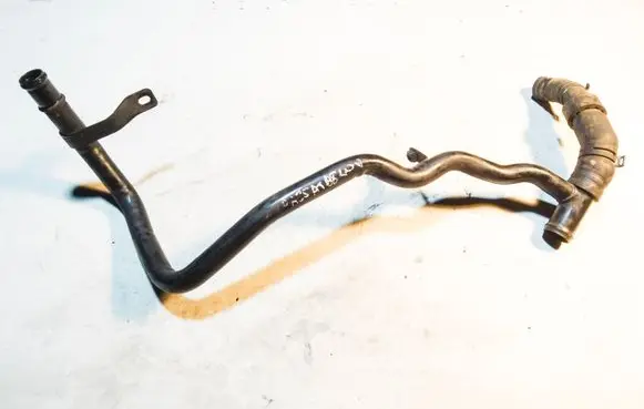 Volkswagen PASSAT B8 Engine coolant pipe/hose 04L121065
