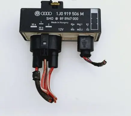 Volkswagen Polo IV 9N3 Coolant fan relay 1J0919506M