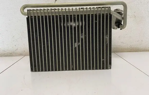 BMW 3 E46 Air conditioning (A/C) radiator (interior) 65693 R134A 324318