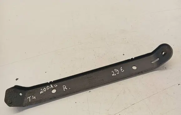 Volkswagen Transporter - Caravelle T4 Front bumper mounting bracket 7D0807046