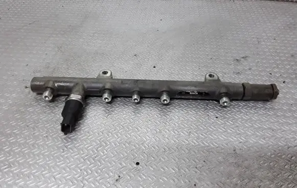 Renault Laguna II Fuel main line pipe 7700114017 0445214024