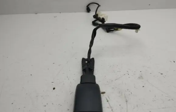 Lexus IS 220D-250-350 Front seatbelt buckle E034501