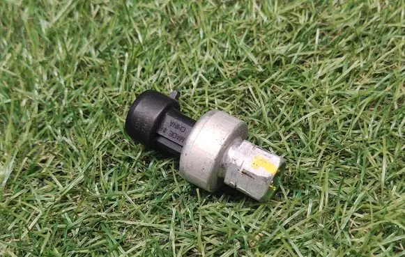 Air conditioning (A/C) pressure sensor