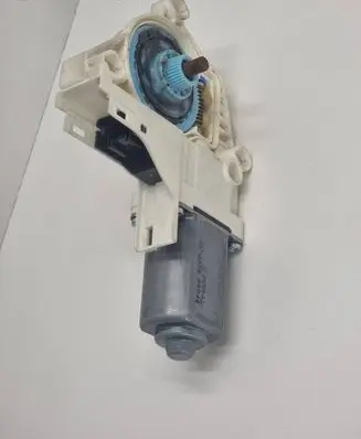 Audi A6 S6 C6 4F Front door window regulator motor 8K0959801A 1101965576200