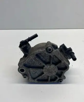 Volvo V40 Vacuum pump 9684786780