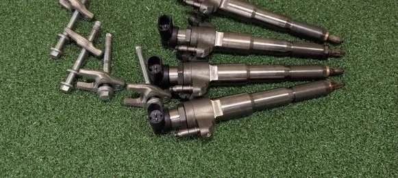 Renault Master III Fuel injectors set HMLG15164R 166000372R 92JHGFEA0