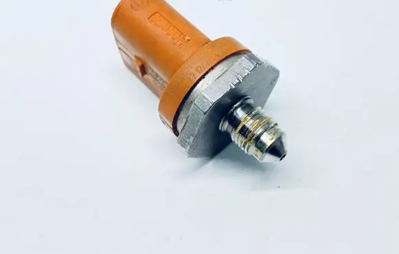 Fuel pressure sensor
