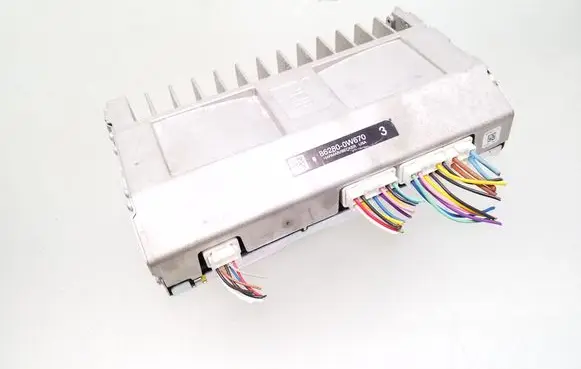 Toyota Land Cruiser (J150) Sound amplifier 862800W670