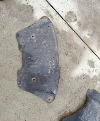 Volvo V60 Engine splash shield/under tray 1234567891