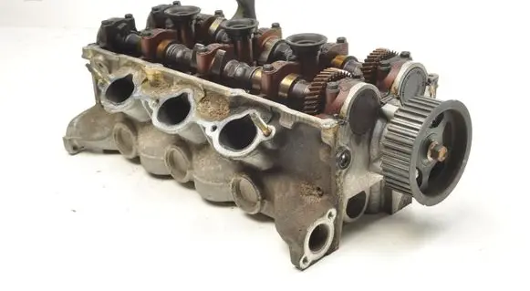 Opel Frontera B Engine head 
