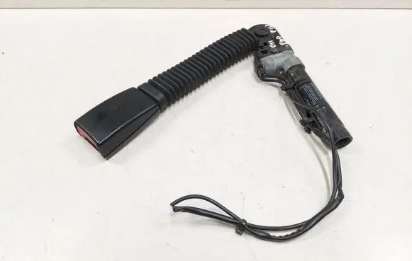 BMW 5 E60 E61 Front seatbelt buckle 7210888 561272102L