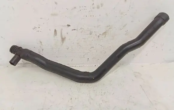 Mercedes-Benz C W204 Breather hose/pipe A6510101282