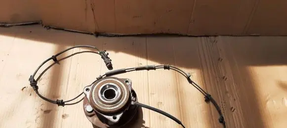 Jeep Wrangler Front wheel hub