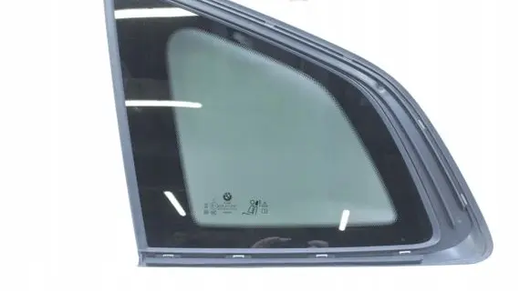 BMW 2 Active Tourer U06 Rear side window 8496255