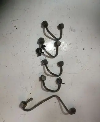 Volvo S40, V40 Fuel injector supply line/pipe 