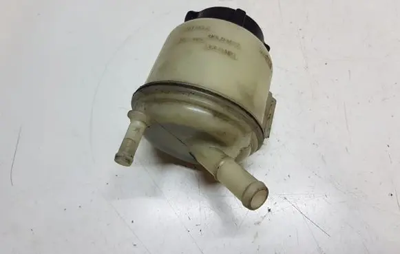 Nissan X-Trail T30 Power steering fluid tank/reservoir
