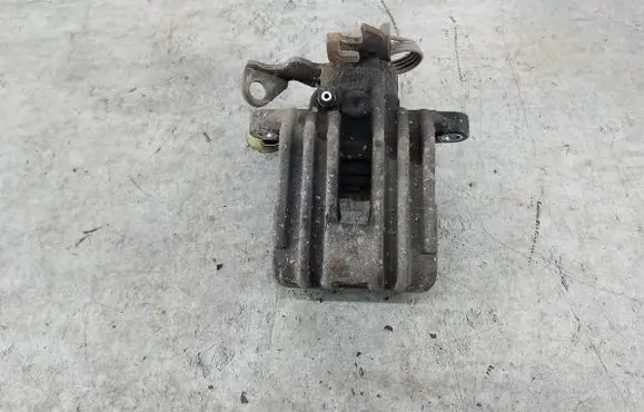 Volkswagen PASSAT B5.5 Rear brake caliper 