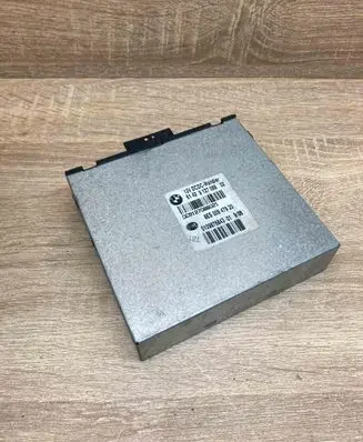 BMW 3 E90 E91 Voltage converter/converter module 9127088 8ES00947920