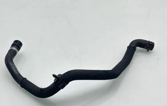 Volkswagen PASSAT B8 Engine coolant pipe/hose 3Q0121108A