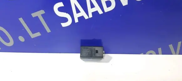 Volvo XC90 AUX in-socket connector 31285608