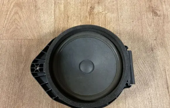 Opel Insignia A Front door speaker 13257499
