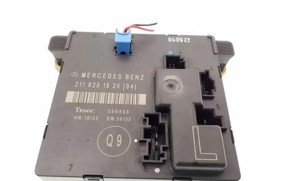 Mercedes-Benz E W211 Door control unit/module A2118201526