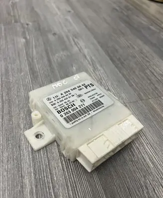 Mercedes-Benz C W204 Parking PDC control unit/module A2045406662 0263004211