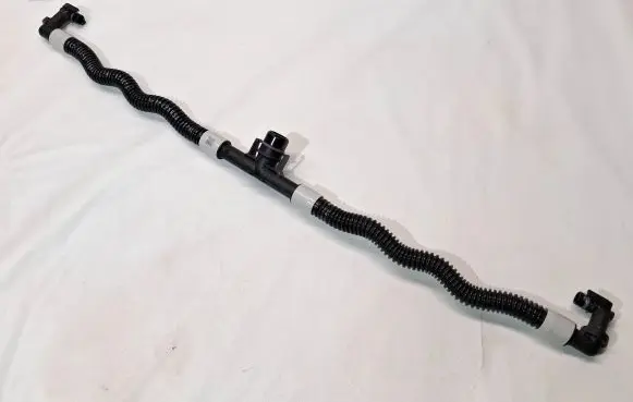 Tesla Model 3 Engine coolant pipe/hose 152156700A