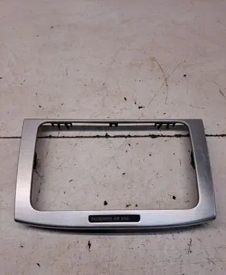 Volkswagen PASSAT B6 Radio/GPS head unit trim 3C0858069 3C0919234