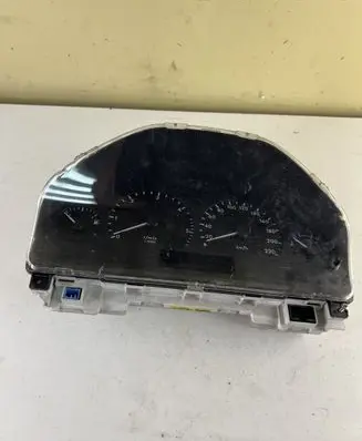 Land Rover Range Rover P38A Speedometer (instrument cluster) LR0010007 YAC111690 SO119