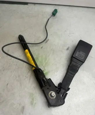 Opel Astra H Front seatbelt buckle 330803354