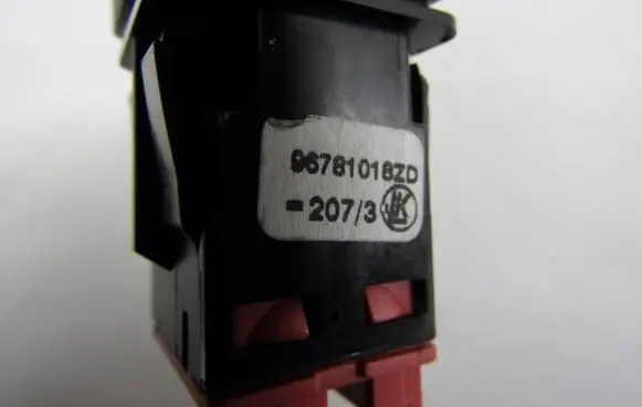 Citroen C4 I Picasso Hazard light switch 96781018ZD