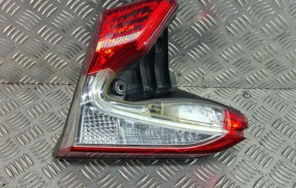 Toyota C-HR I Tailgate rear/tail lights 81580F4010