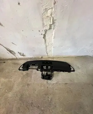 BMW 1 E81 E87 Dashboard 750640