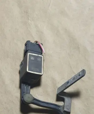 Mercedes-Benz GL X164 Air suspension front height level sensor A0105427717 0105427717 143261