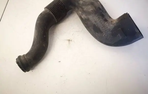Volkswagen Polo IV 9N3 Air intake hose/pipe 6Y0129618A