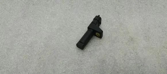 Mercedes-Benz E C207 W207 Crankshaft position sensor A6421530728