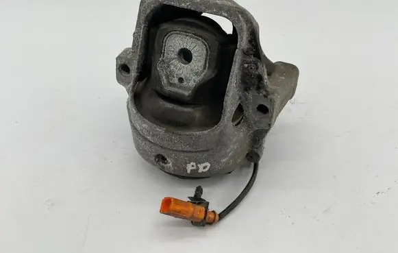 Audi A4 S4 B8 8K Engine mount bracket 8K0198381AG