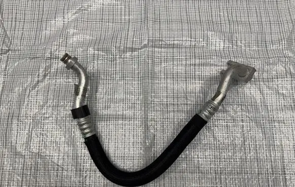 Maserati Grecale Air conditioning (A/C) pipe/hose 6701564360