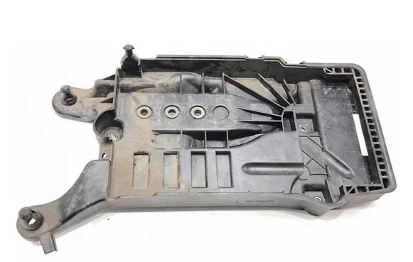 Volkswagen Polo VI Battery bracket 2Q0915331