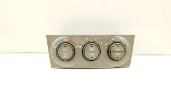 Subaru Forester SG Climate control unit 72311SA012 5037223025 38826